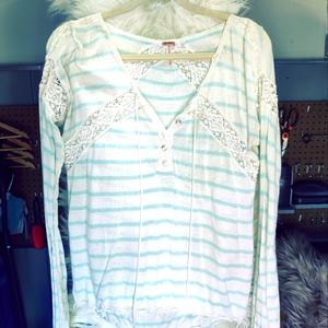 FREE PEOPLE "Vintage" blue and white stripe KNITTED& Laced long sleeve*M*Cinched